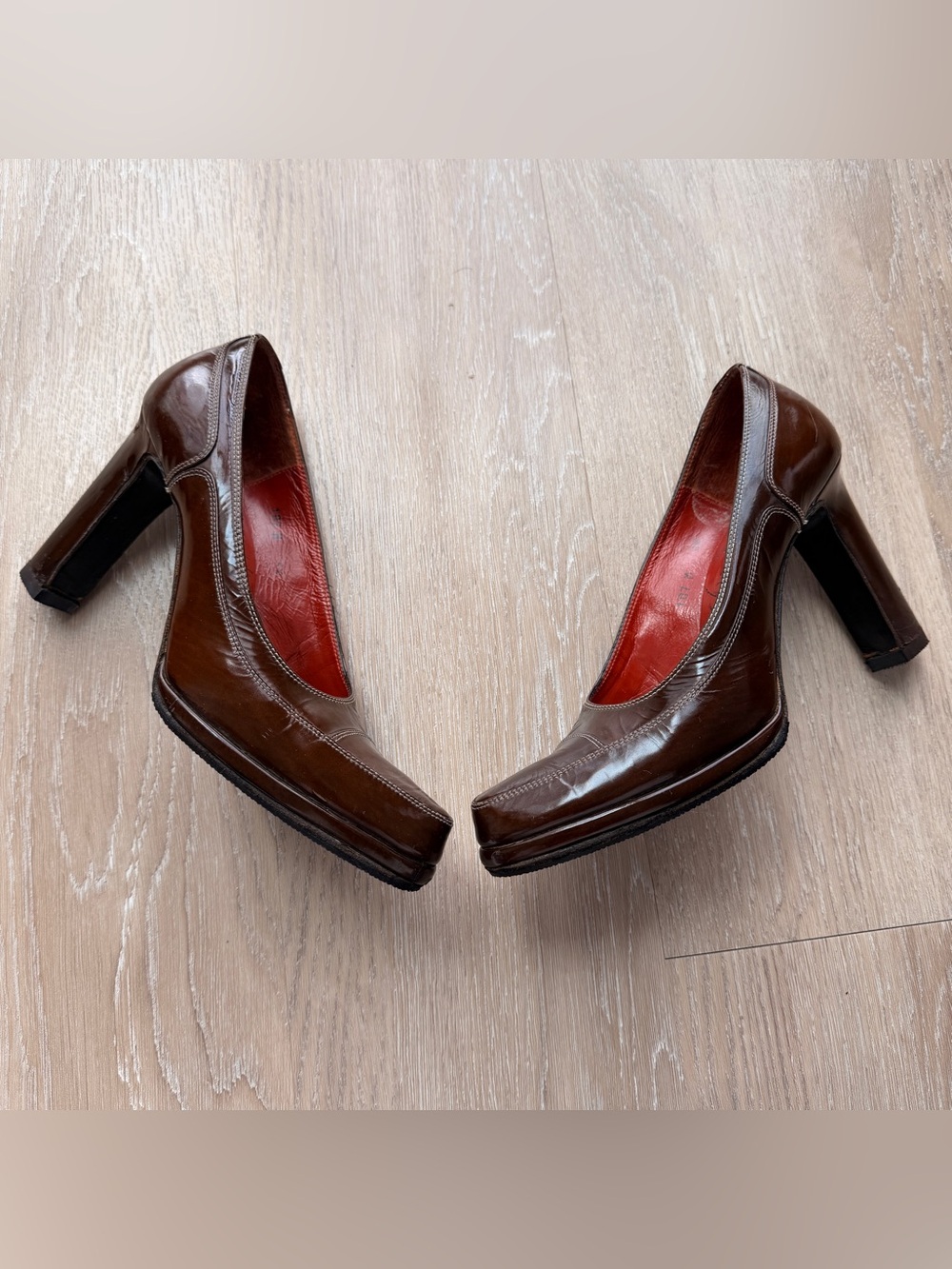 Vintage YSL licorne brown patent leather heels - Picture 2 of 12